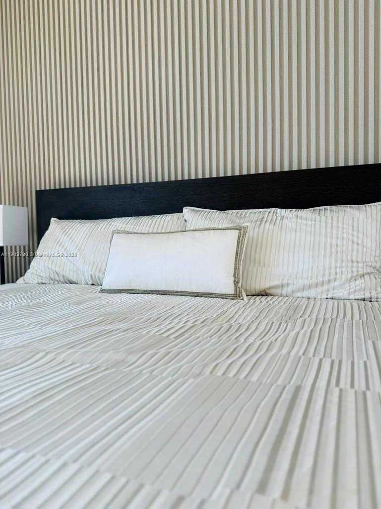 Small Image of 159 NORTH EAST 6TH ST #PH5014, Miami Number 16