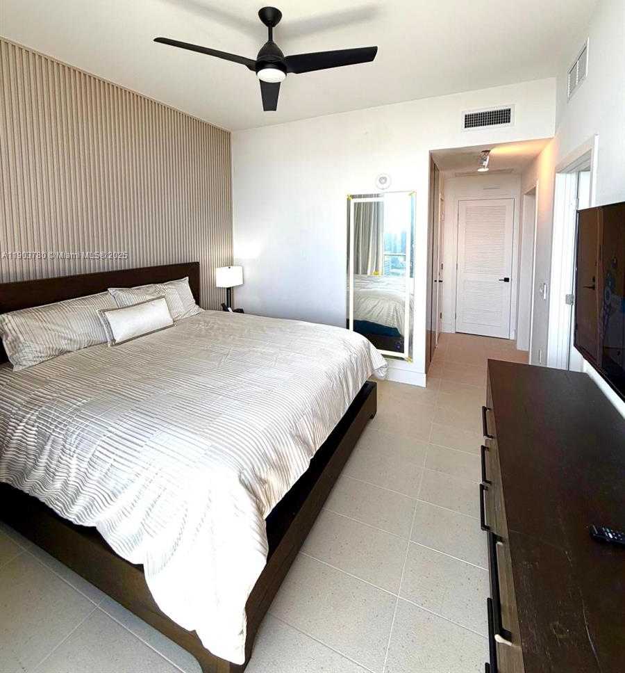 Small Image of 159 NORTH EAST 6TH ST #PH5014, Miami Number 17