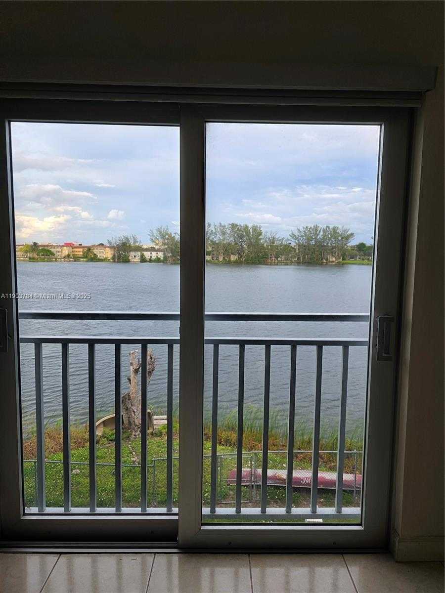 Small Image of 9917 WEST OKEECHOBEE RD #3-307, Hialeah Gardens Number 11