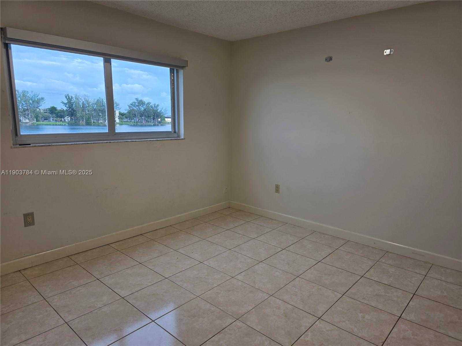 Small Image of 9917 WEST OKEECHOBEE RD #3-307, Hialeah Gardens Number 30