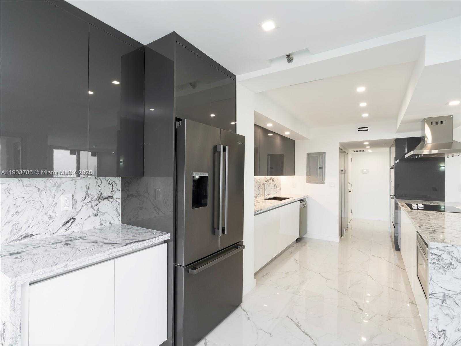 Small Image of 19707 TURNBERRY WAY #18K, Aventura Number 16