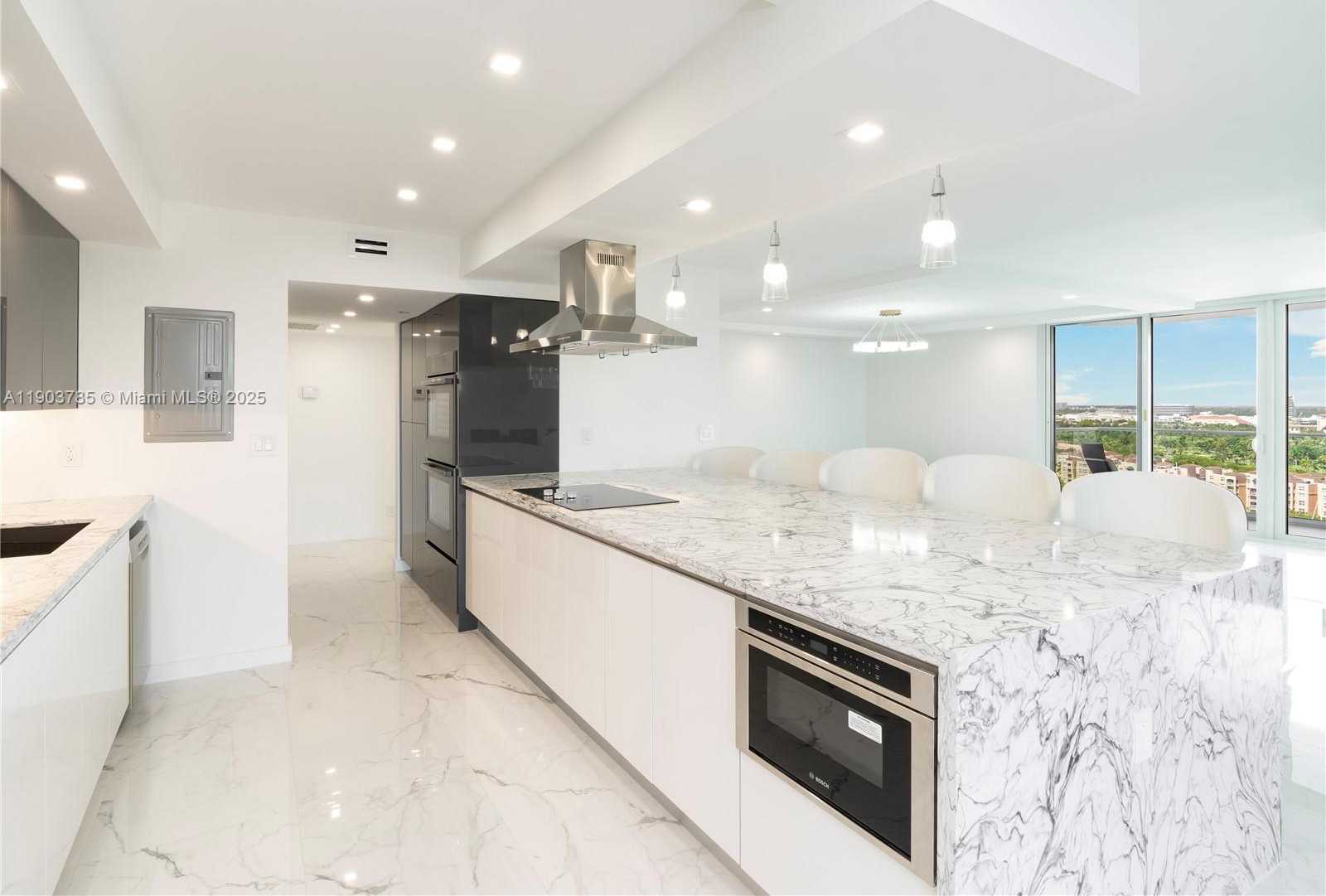 Small Image of 19707 TURNBERRY WAY #18K, Aventura Number 17