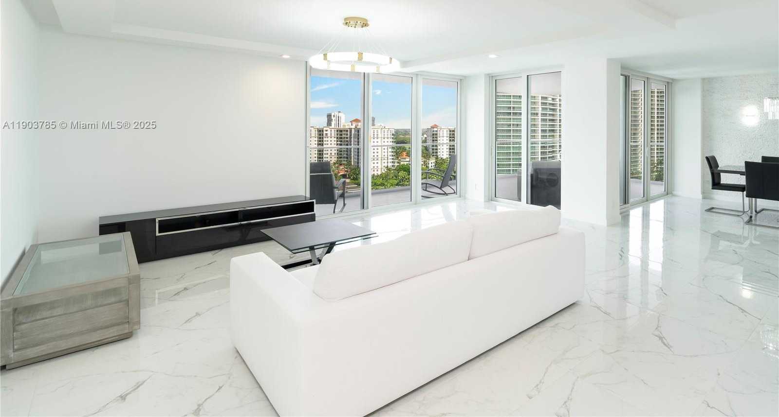 Small Image of 19707 TURNBERRY WAY #18K, Aventura Number 4