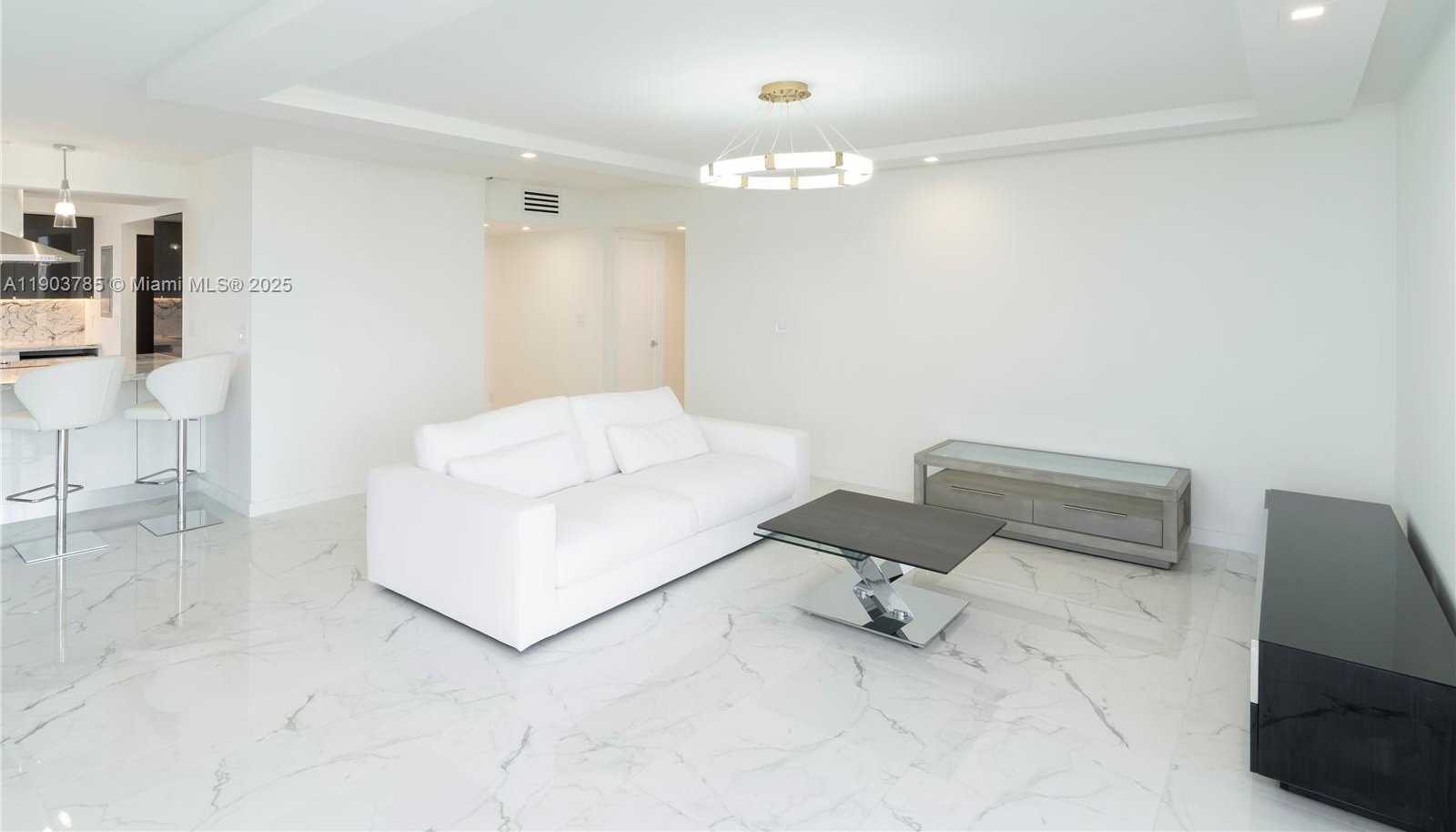 Small Image of 19707 TURNBERRY WAY #18K, Aventura Number 6