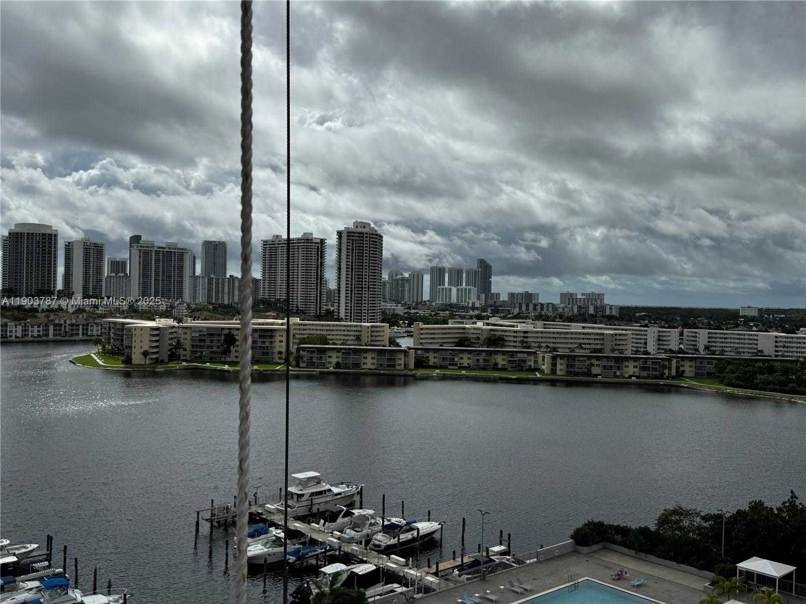 Small Image of 18061 BISCAYNE BLVD #1203, Aventura Number 11