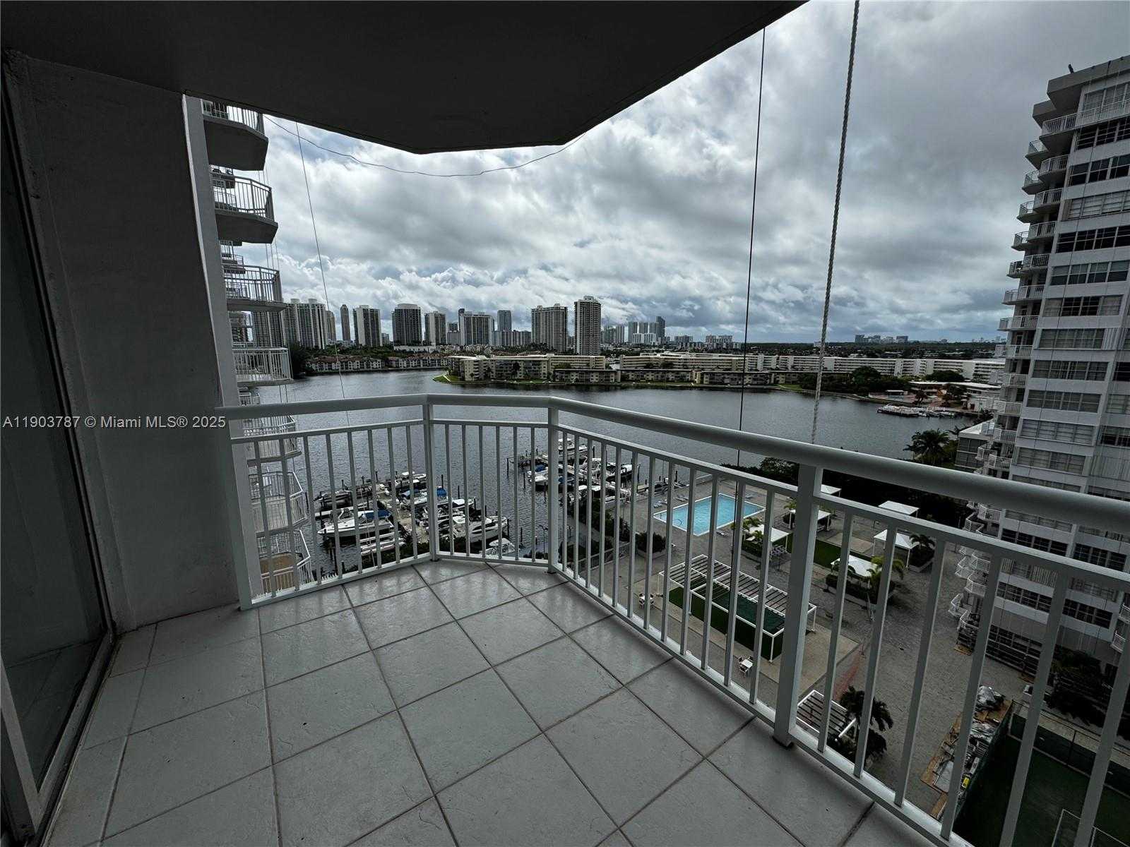 Small Image of 18061 BISCAYNE BLVD #1203, Aventura Number 14