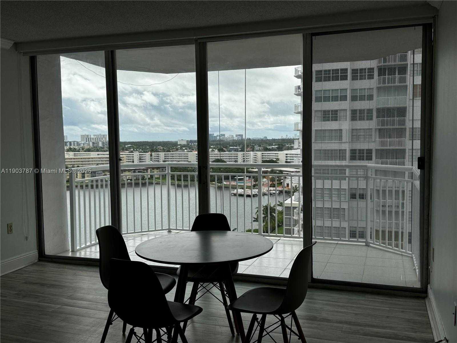 Small Image of 18061 BISCAYNE BLVD #1203, Aventura Number 16