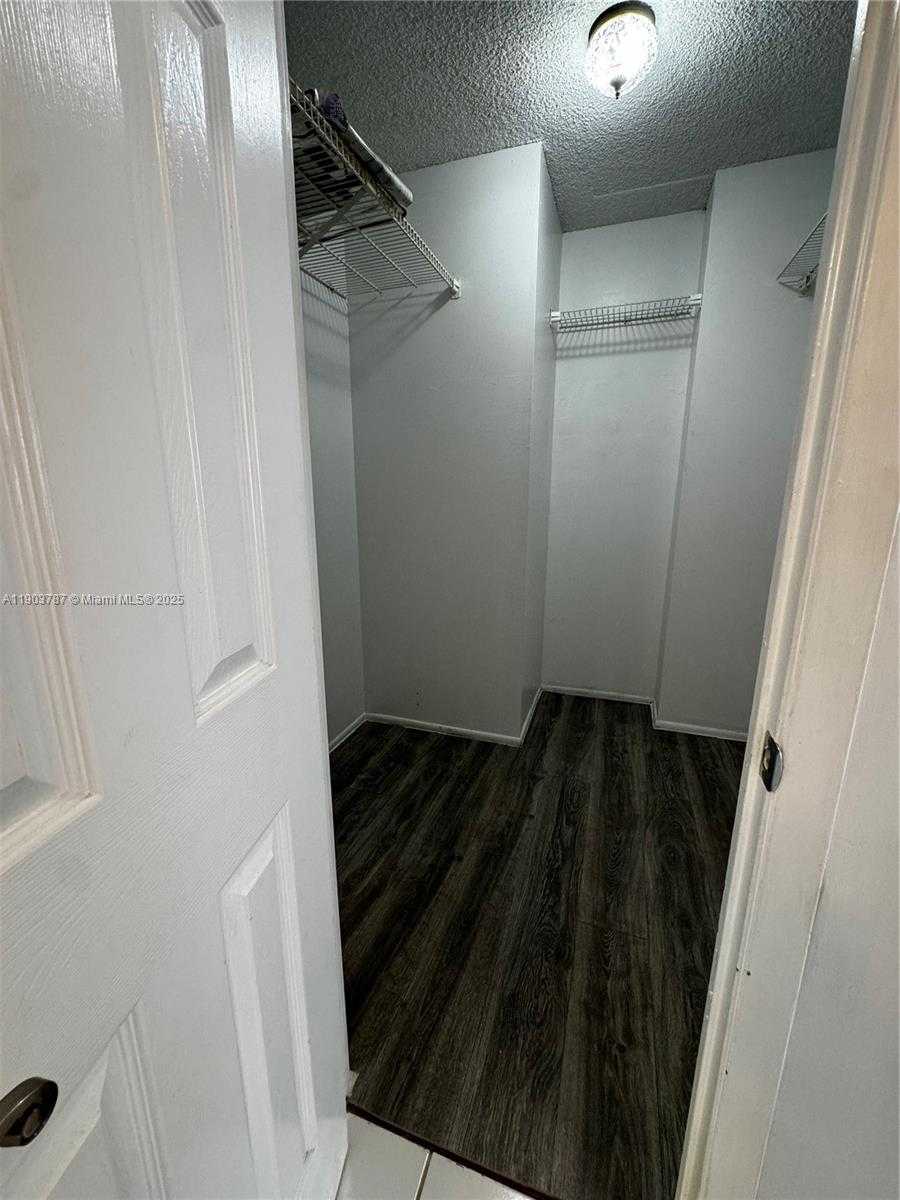 Small Image of 18061 BISCAYNE BLVD #1203, Aventura Number 24