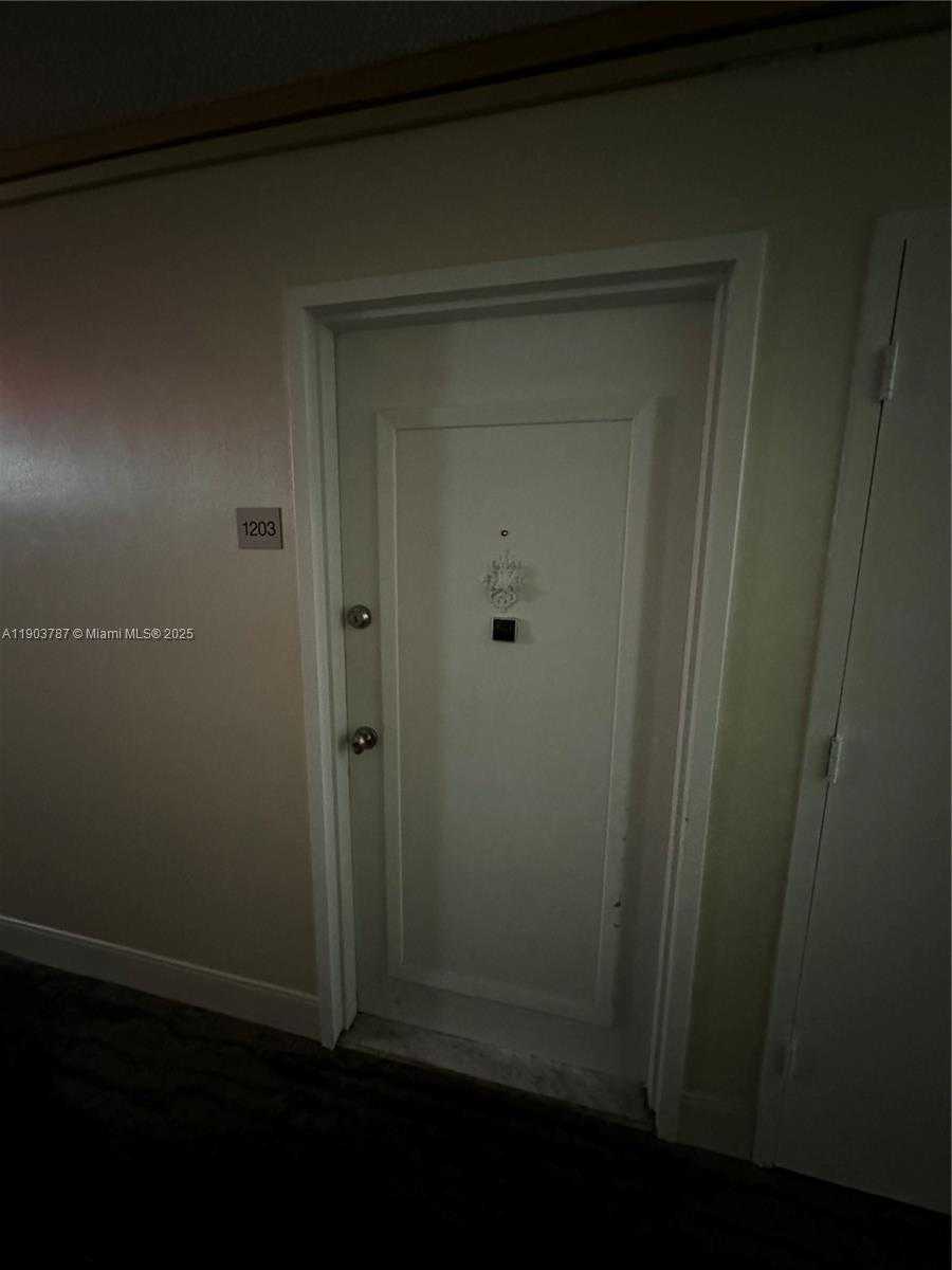 Small Image of 18061 BISCAYNE BLVD #1203, Aventura Number 7