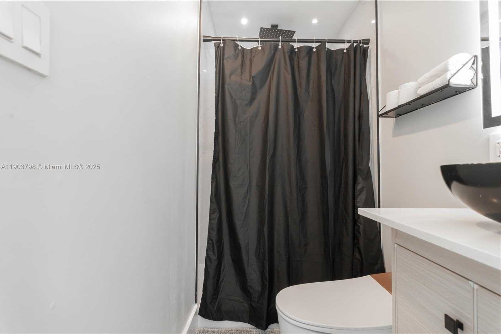 Small Image of 2360 SOUTH WEST 12TH ST, Miami Number 18