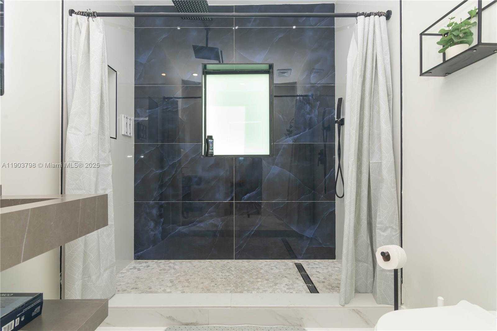 Small Image of 2360 SOUTH WEST 12TH ST, Miami Number 31