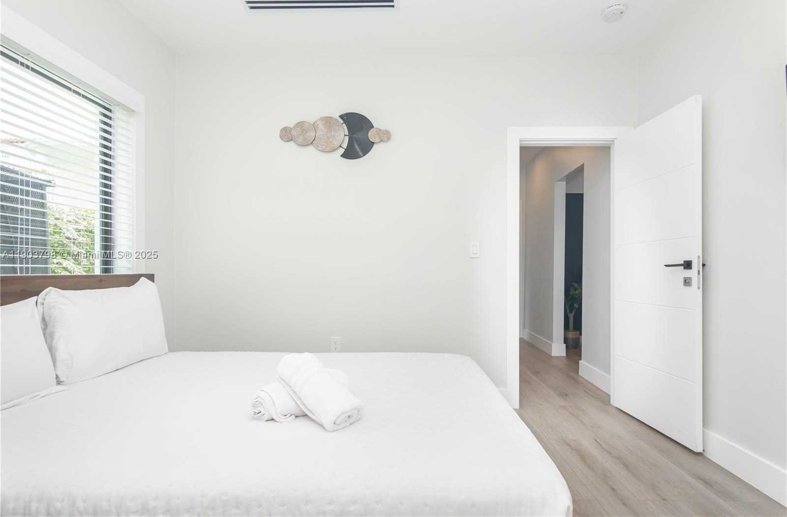 Small Image of 2360 SOUTH WEST 12TH ST, Miami Number 38