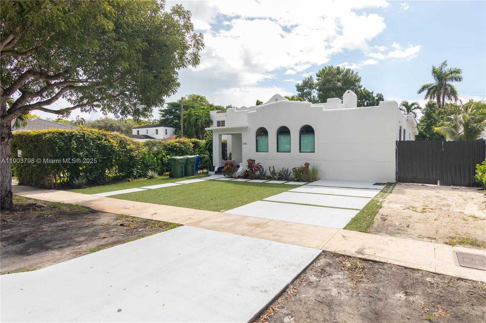 Small Image of 2360 SOUTH WEST 12TH ST, Miami Number 4