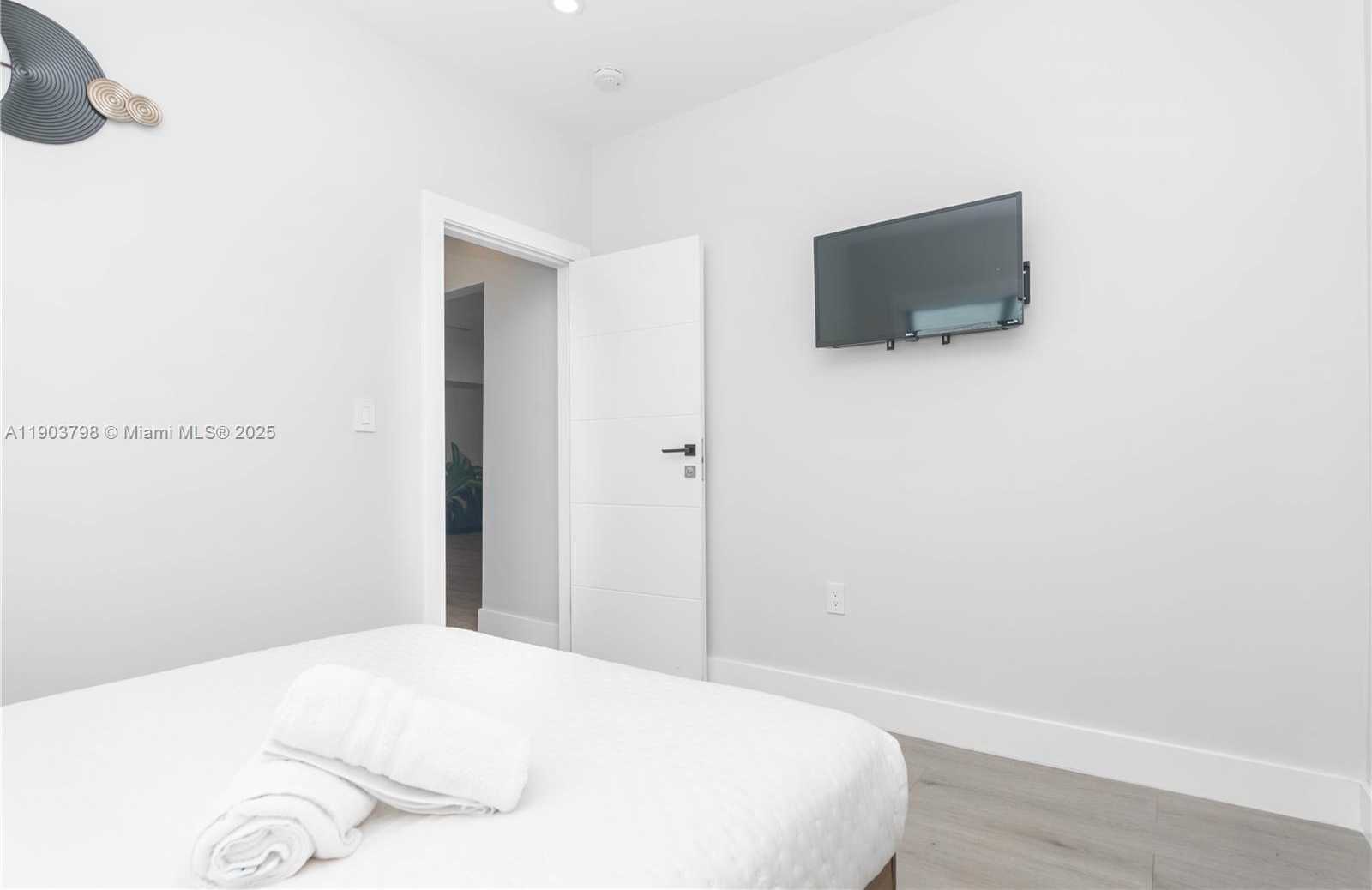 Small Image of 2360 SOUTH WEST 12TH ST, Miami Number 40