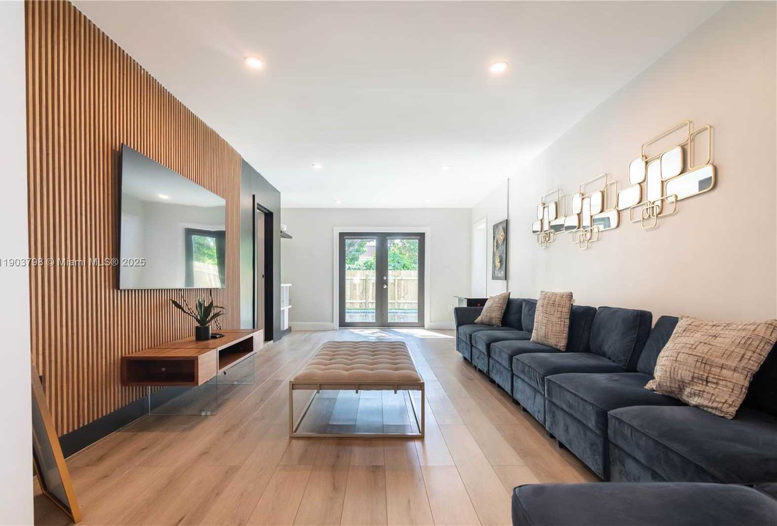 Small Image of 2360 SOUTH WEST 12TH ST, Miami Number 5