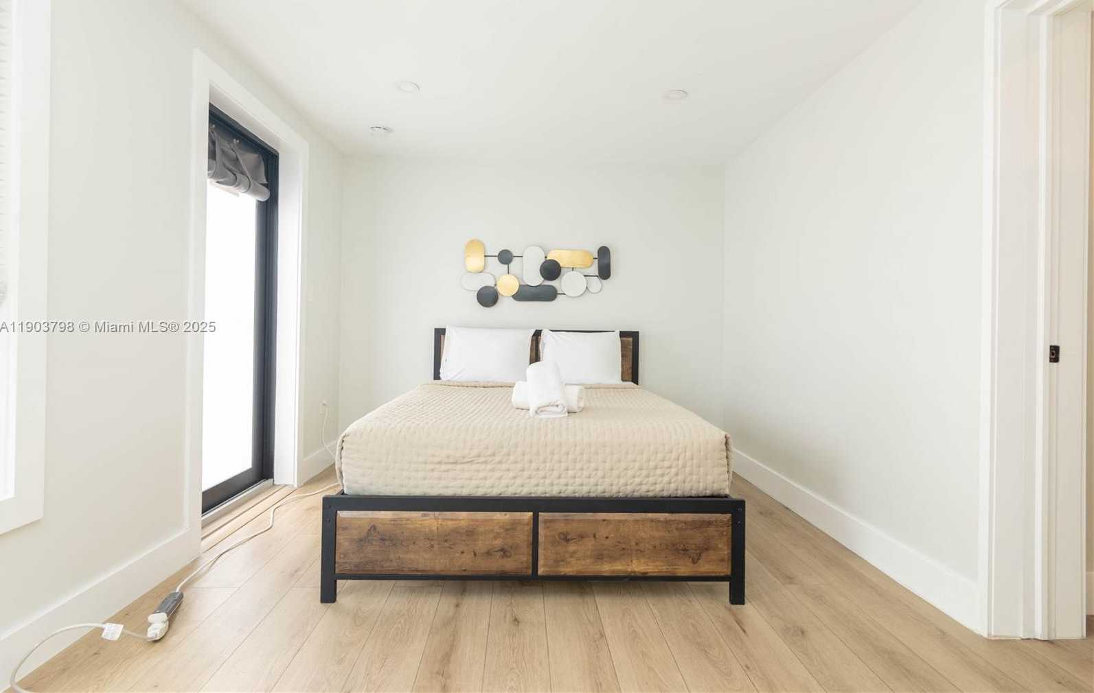 Small Image of 2360 SOUTH WEST 12TH ST, Miami Number 52