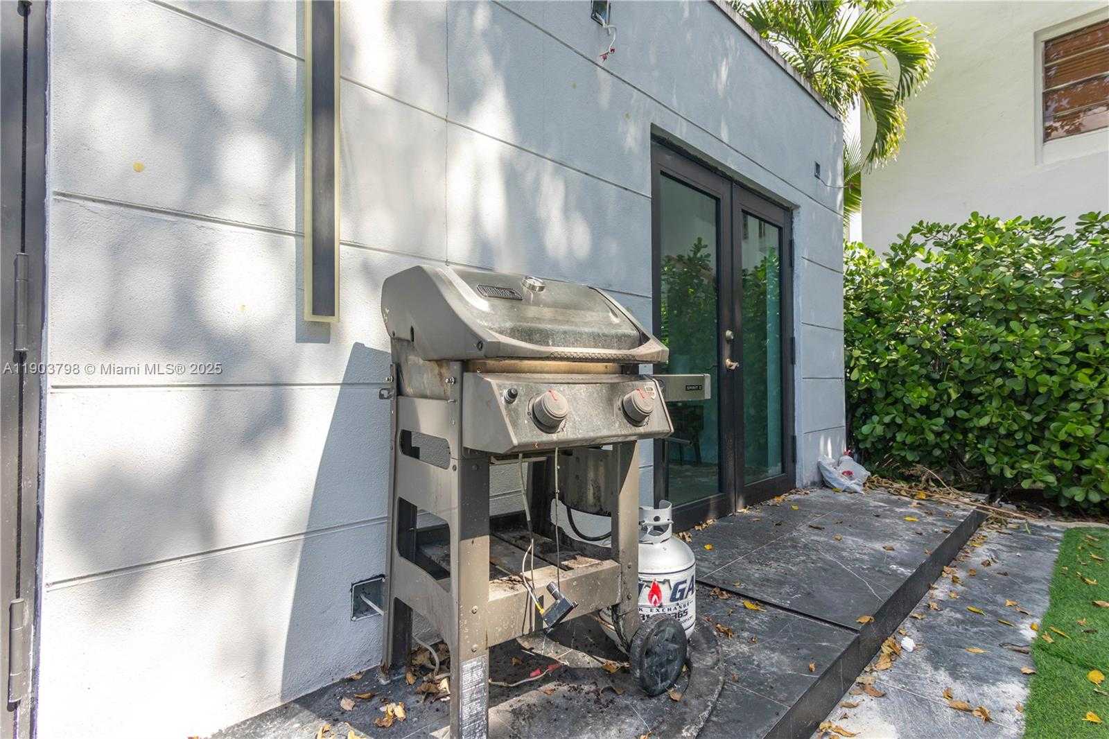 Small Image of 2360 SOUTH WEST 12TH ST, Miami Number 68