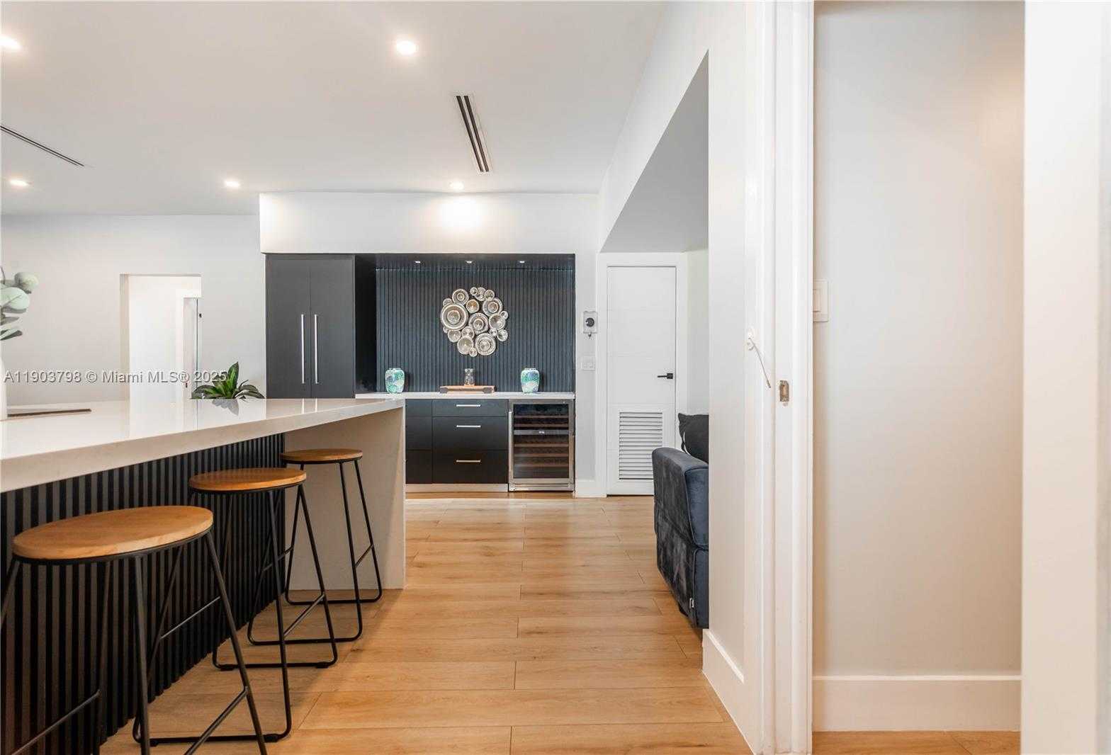 Small Image of 2360 SOUTH WEST 12TH ST, Miami Number 73