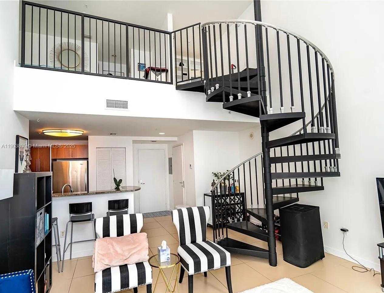 Small Image of 300 SOUTH BISCAYNE BLVD #L-1208, Miami Number 2