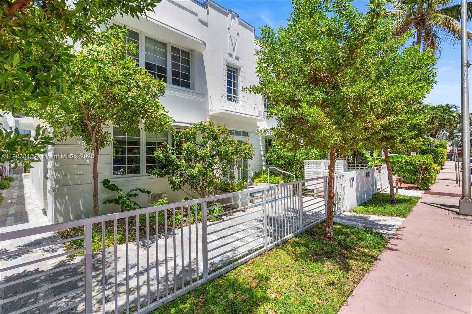 Small Image of 1610 EUCLID AVE #A110, Miami Beach Number 17