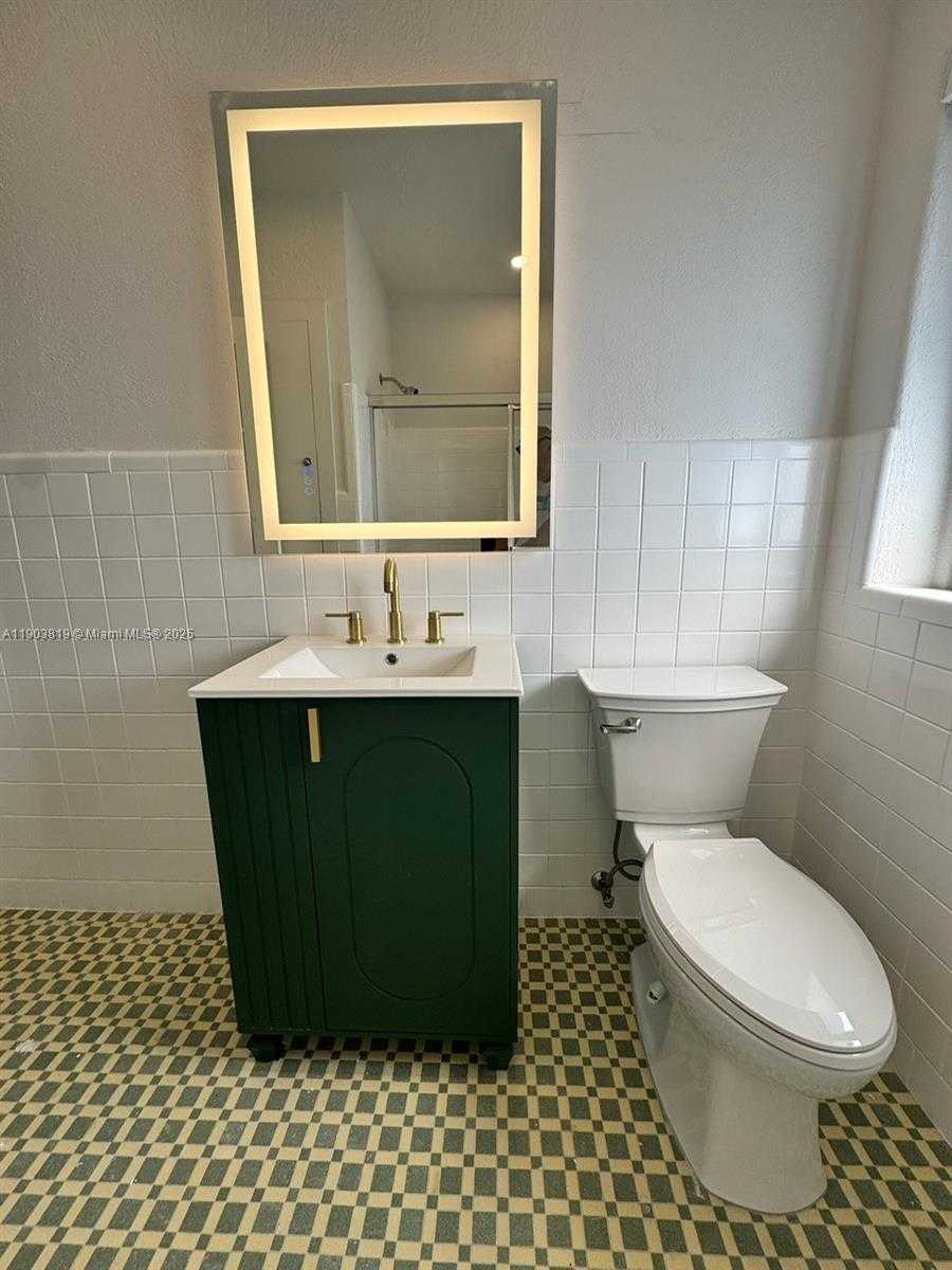 Small Image of 2210 SOUTH WEST 25TH ST, Miami Number 16