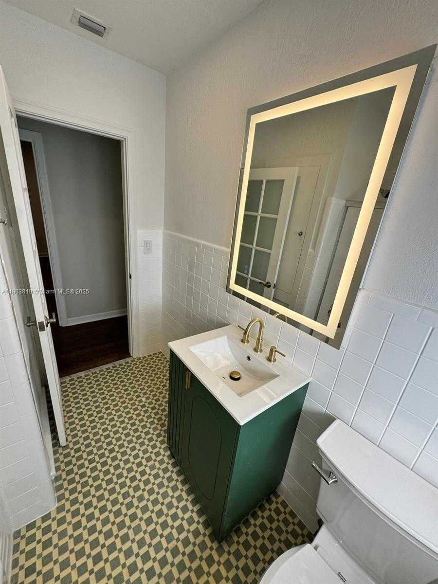 Small Image of 2210 SOUTH WEST 25TH ST, Miami Number 21