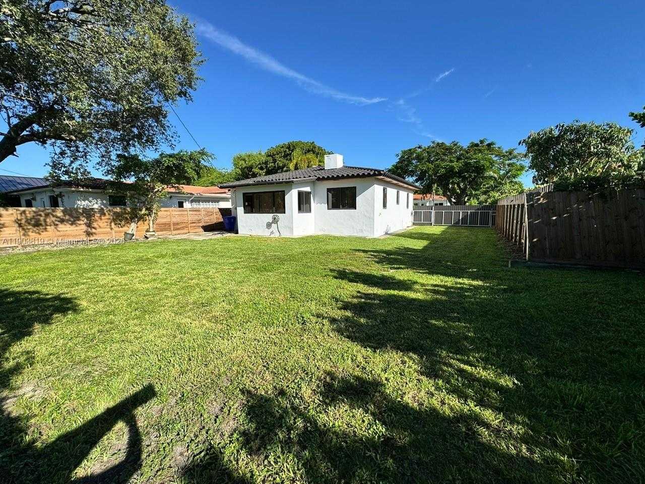 Small Image of 2210 SOUTH WEST 25TH ST, Miami Number 24