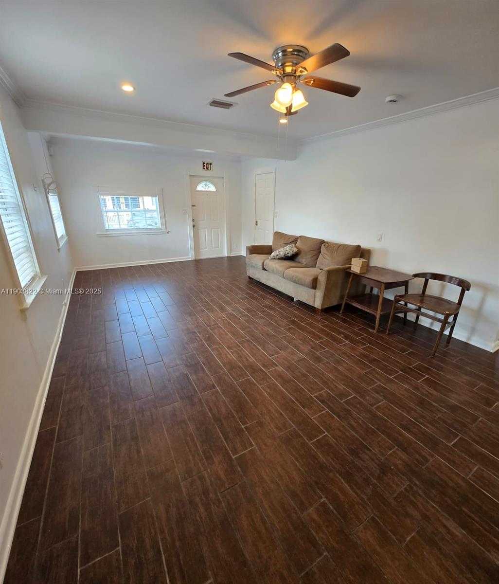 Small Image of 2420 JACKSON ST #H, Hollywood Number 14