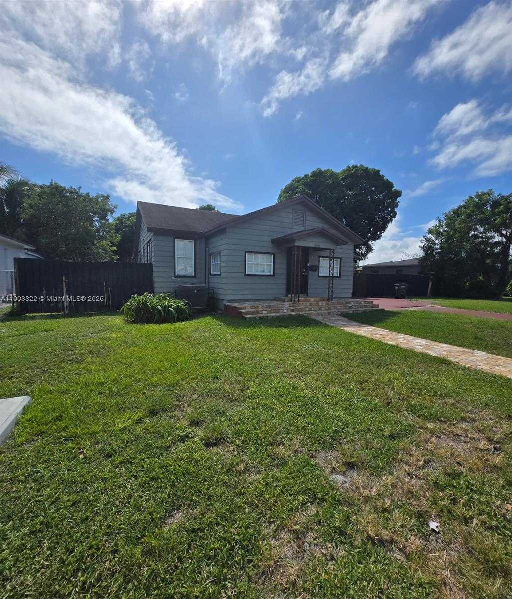 Small Image of 2420 JACKSON ST #H, Hollywood Number 2