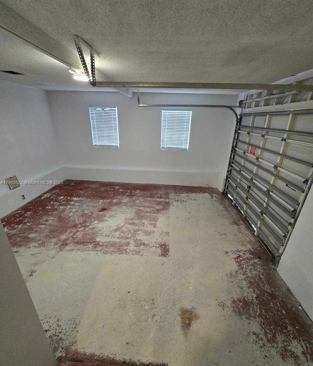 Small Image of 2420 JACKSON ST #H, Hollywood Number 25