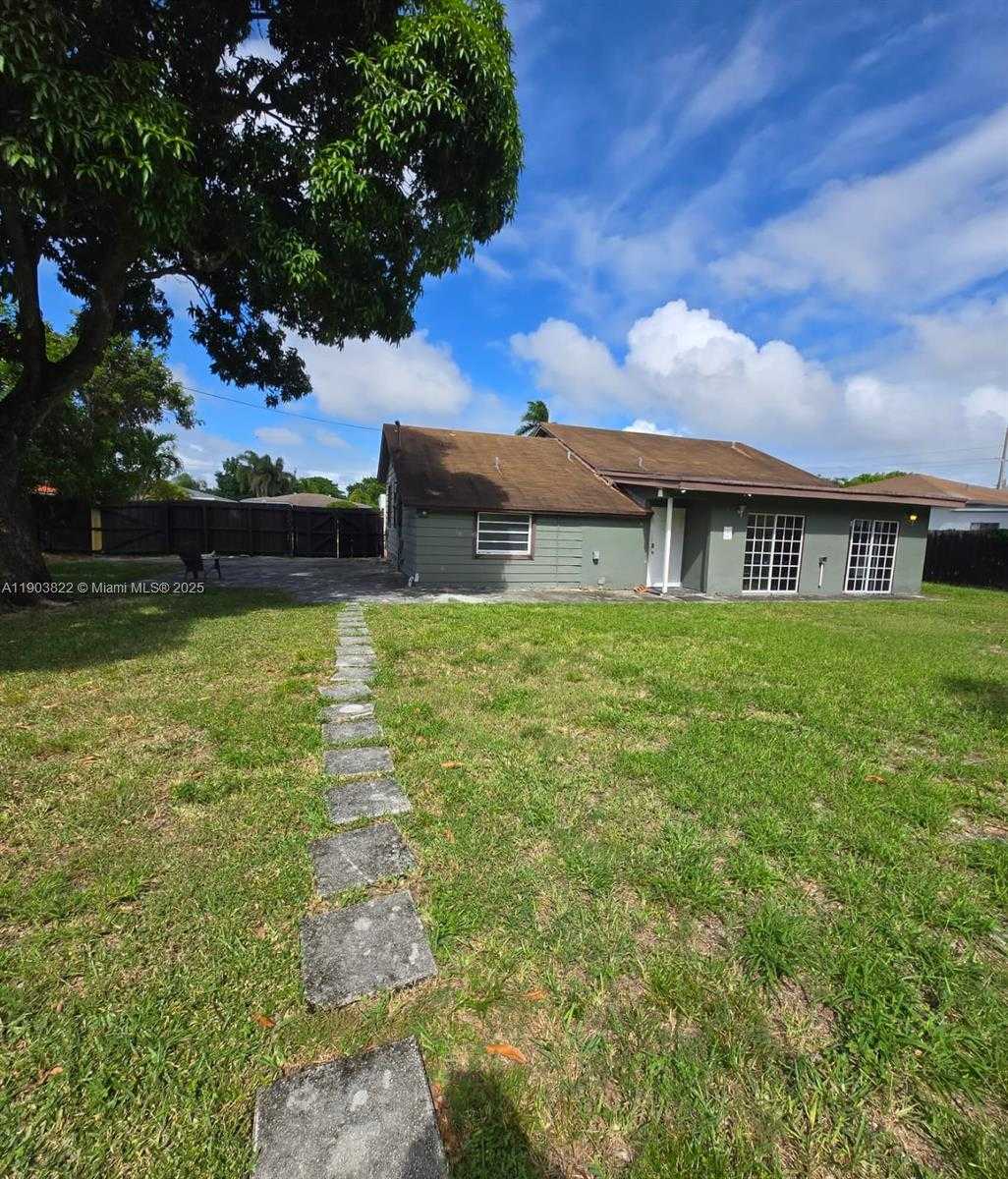 Small Image of 2420 JACKSON ST #H, Hollywood Number 4