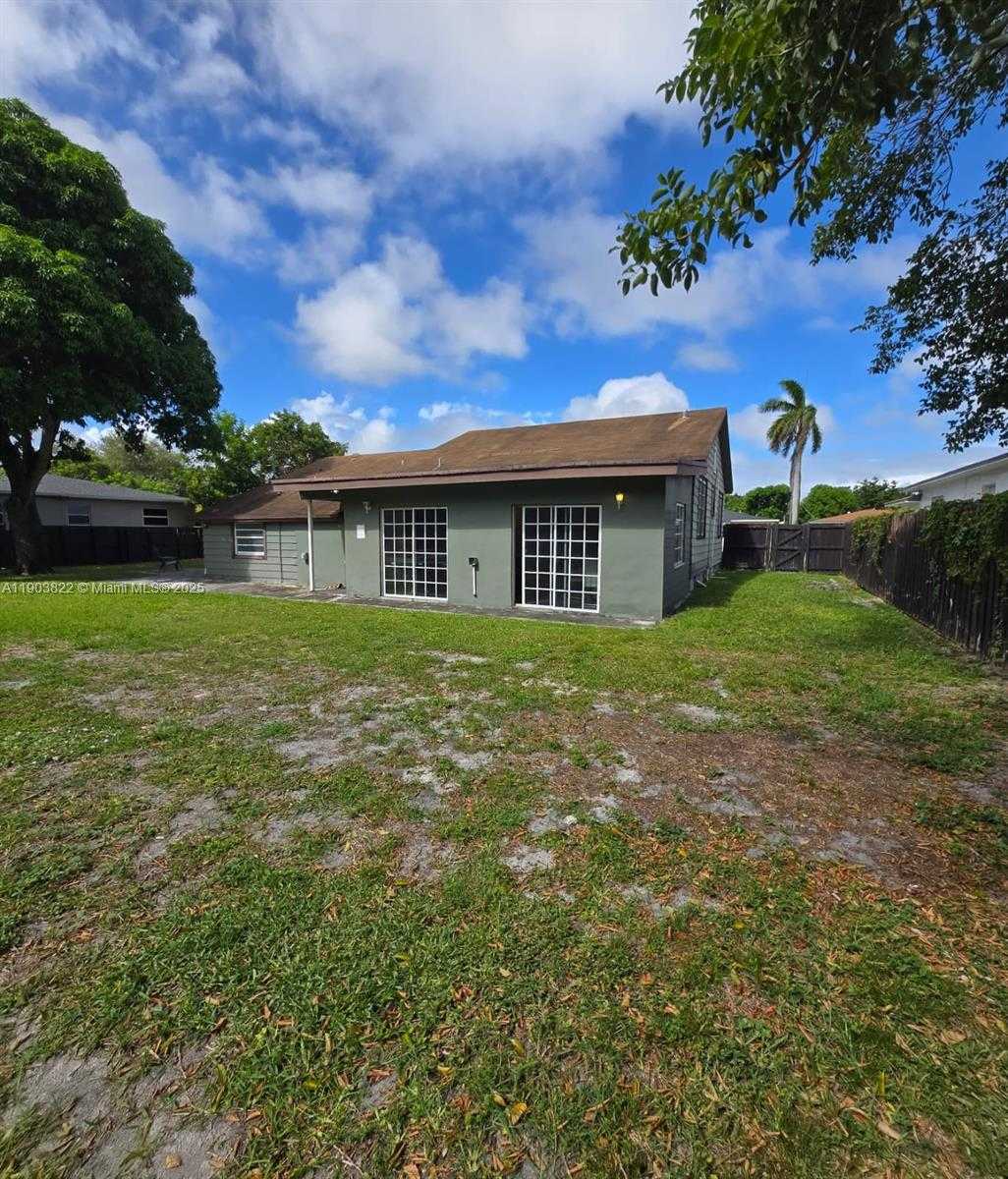 Small Image of 2420 JACKSON ST #H, Hollywood Number 5