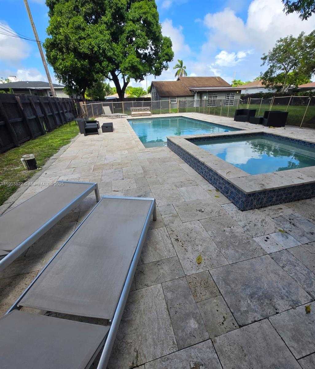 Small Image of 2420 JACKSON ST #H, Hollywood Number 7