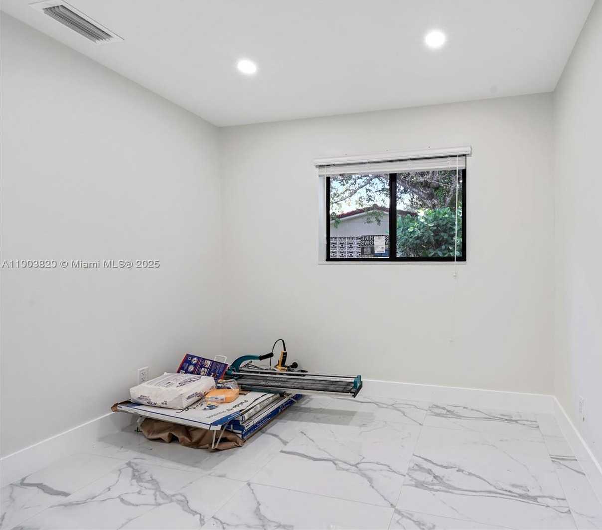 Small Image of 4670 NORTH WEST 5TH ST #4670, Plantation Number 20