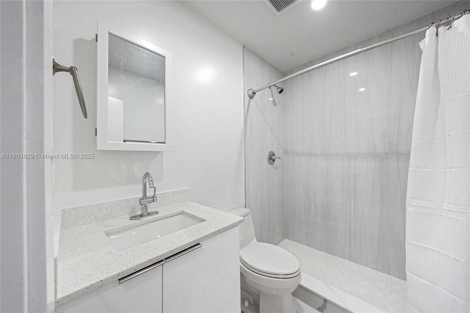 Small Image of 4670 NORTH WEST 5TH ST #4670, Plantation Number 23