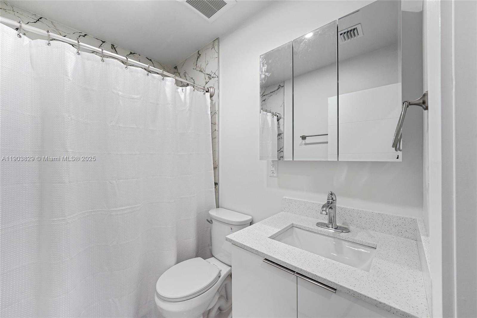 Small Image of 4670 NORTH WEST 5TH ST #4670, Plantation Number 25