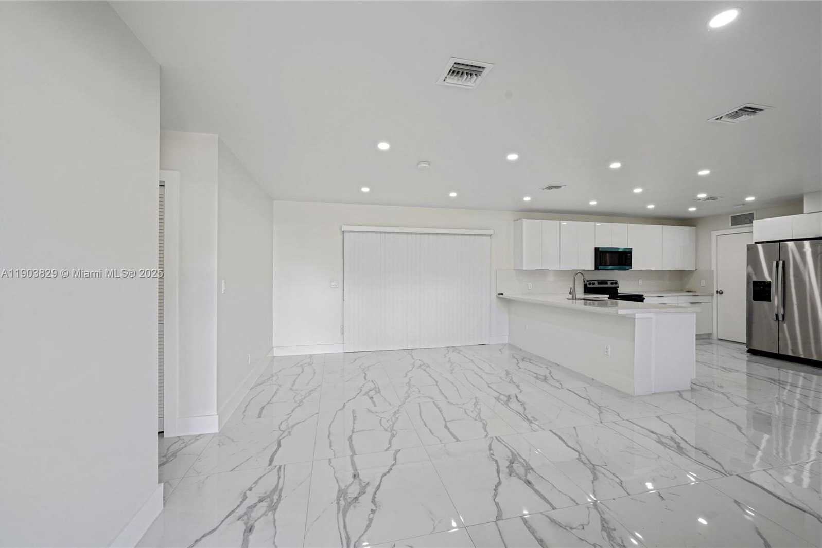 Small Image of 4670 NORTH WEST 5TH ST #4670, Plantation Number 4