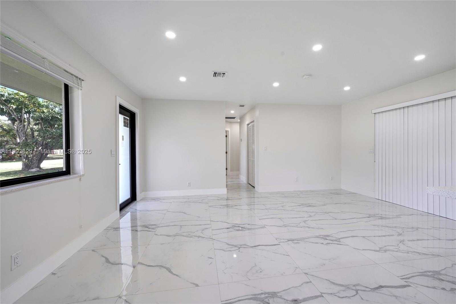 Small Image of 4670 NORTH WEST 5TH ST #4670, Plantation Number 5