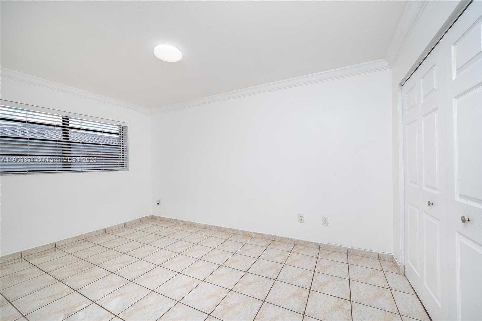 Small Image of 18310 MEDITERRANEAN BLVD #2407, Hialeah Number 14