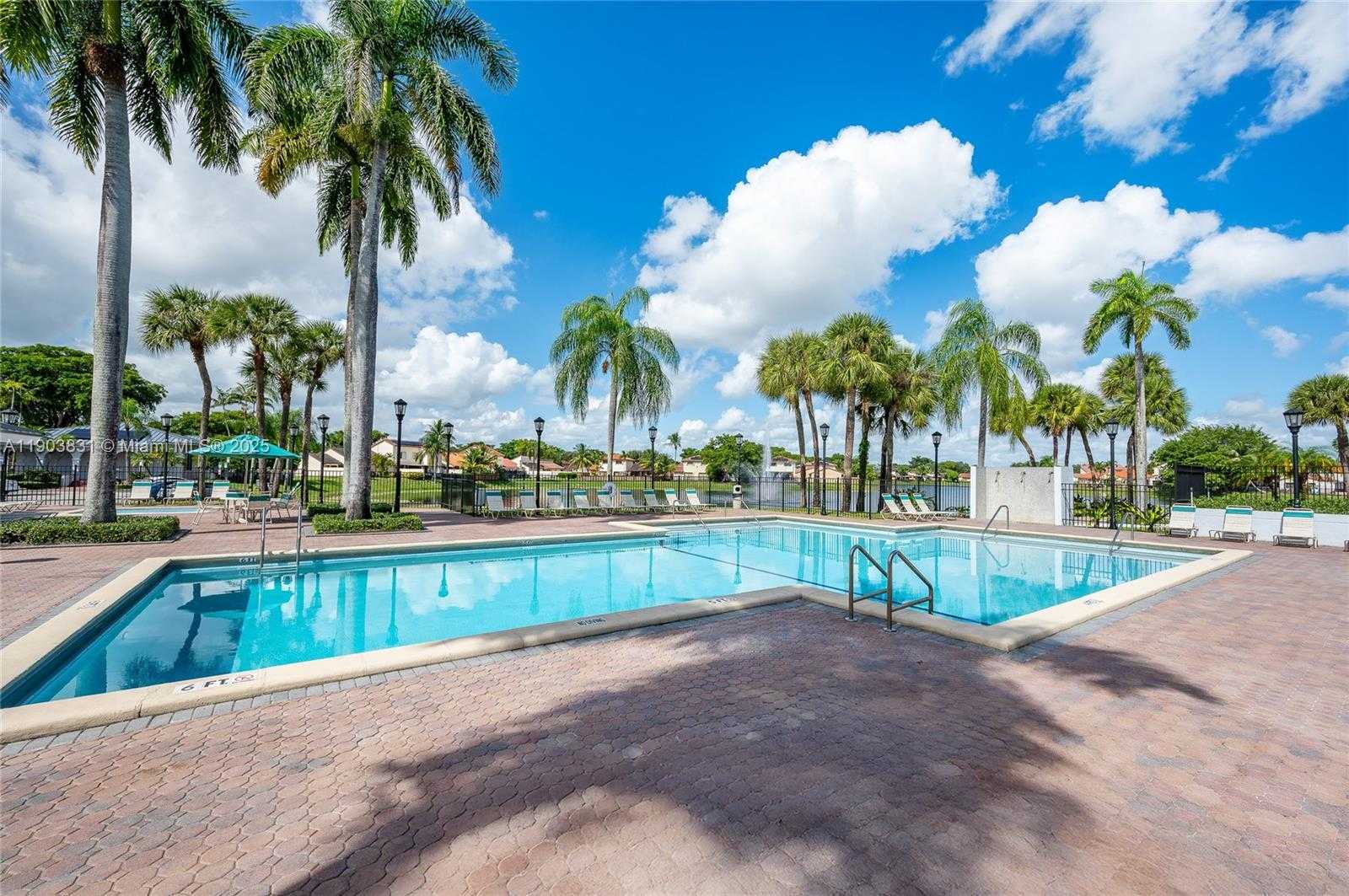 Small Image of 18310 MEDITERRANEAN BLVD #2407, Hialeah Number 19