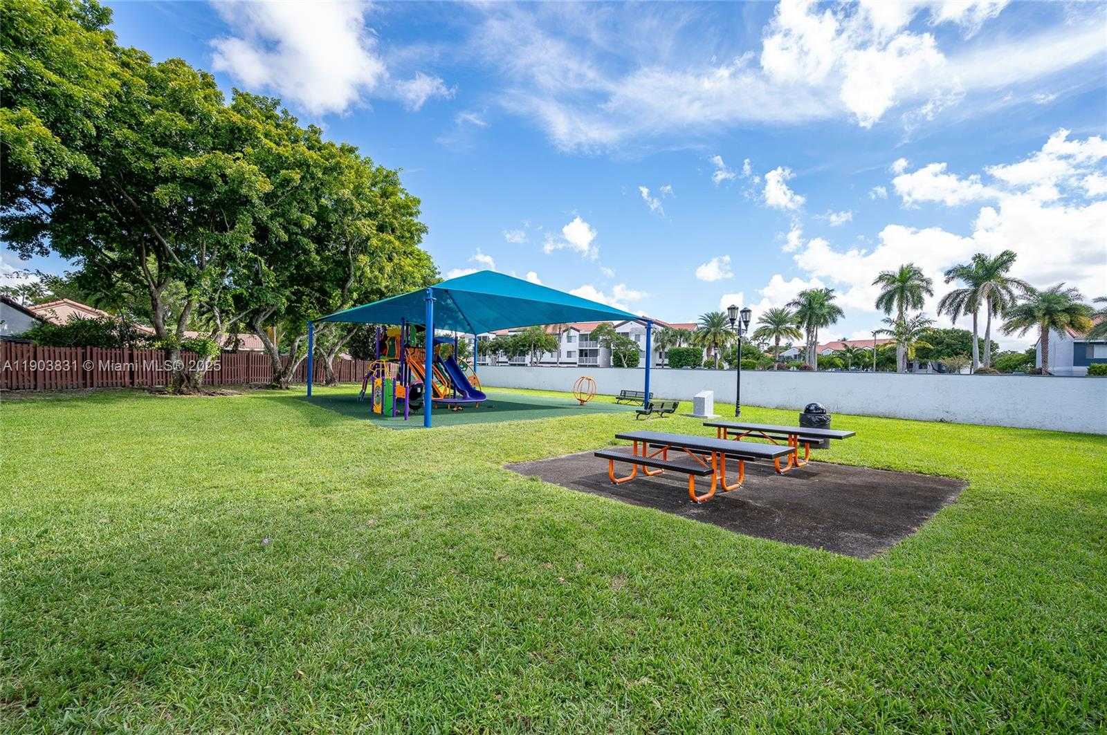 Small Image of 18310 MEDITERRANEAN BLVD #2407, Hialeah Number 28