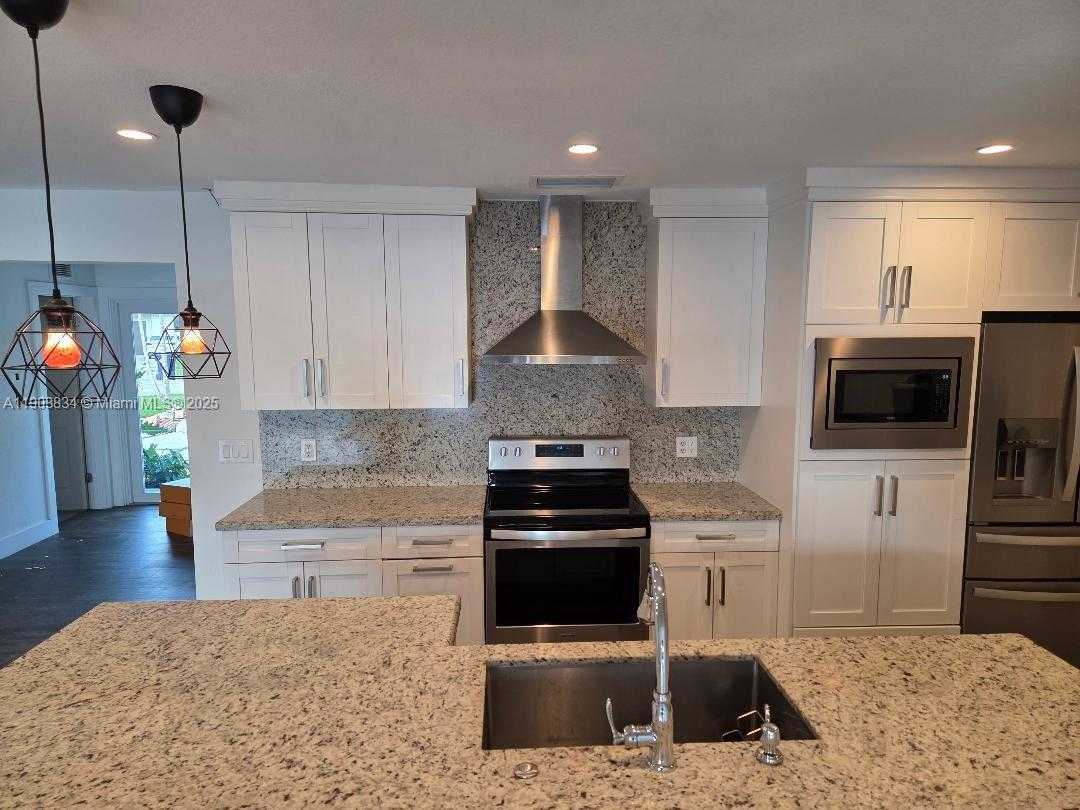 Small Image of 8220 SOUTH WEST 48TH ST, Miami Number 10