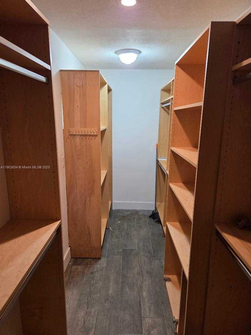 Small Image of 8220 SOUTH WEST 48TH ST, Miami Number 13