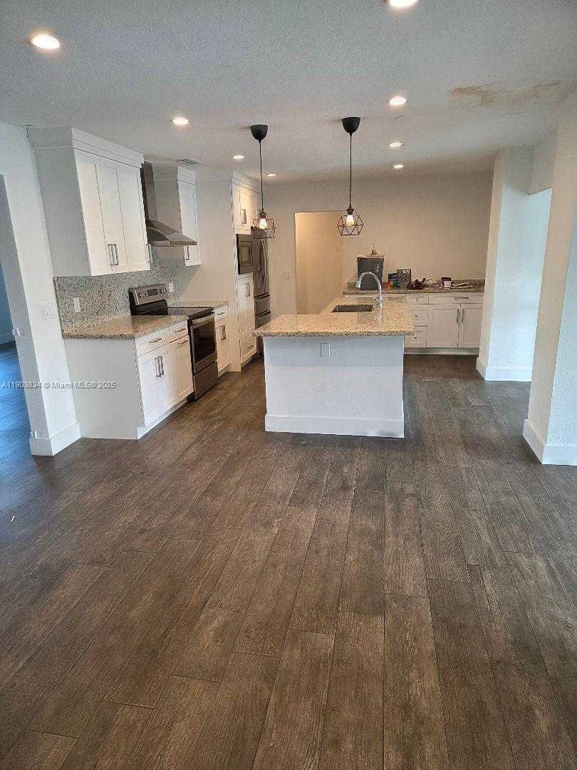 Small Image of 8220 SOUTH WEST 48TH ST, Miami Number 15