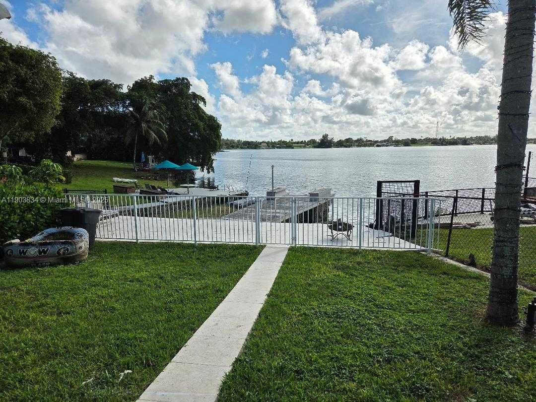 Small Image of 8220 SOUTH WEST 48TH ST, Miami Number 3