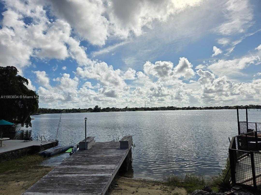 Small Image of 8220 SOUTH WEST 48TH ST, Miami Number 4