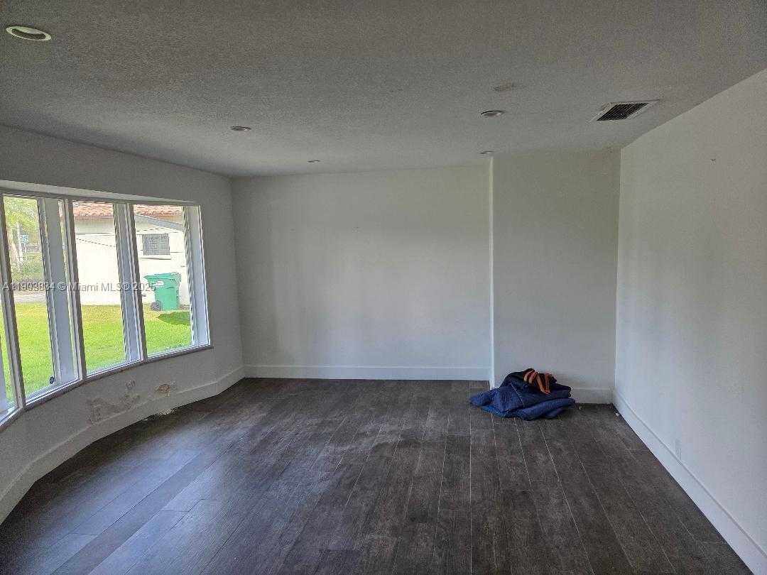 Small Image of 8220 SOUTH WEST 48TH ST, Miami Number 6