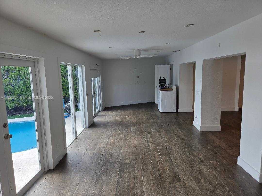 Small Image of 8220 SOUTH WEST 48TH ST, Miami Number 7