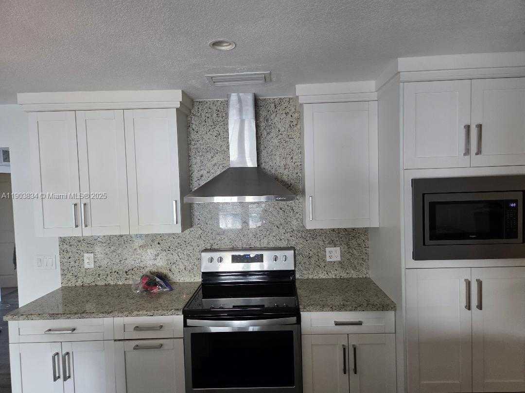 Small Image of 8220 SOUTH WEST 48TH ST, Miami Number 8