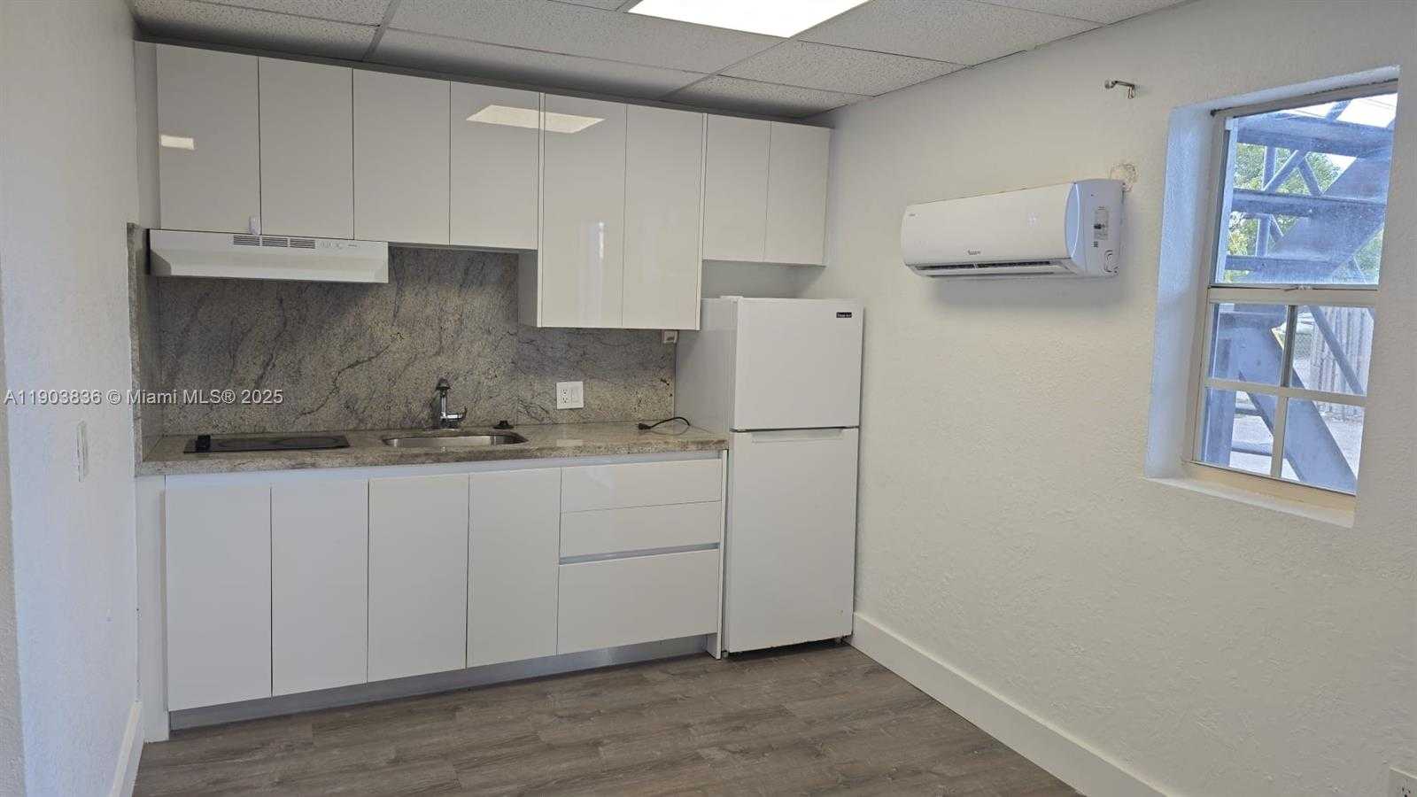 Small Image of 5655 JOHNSON ST #5, Hollywood Number 3